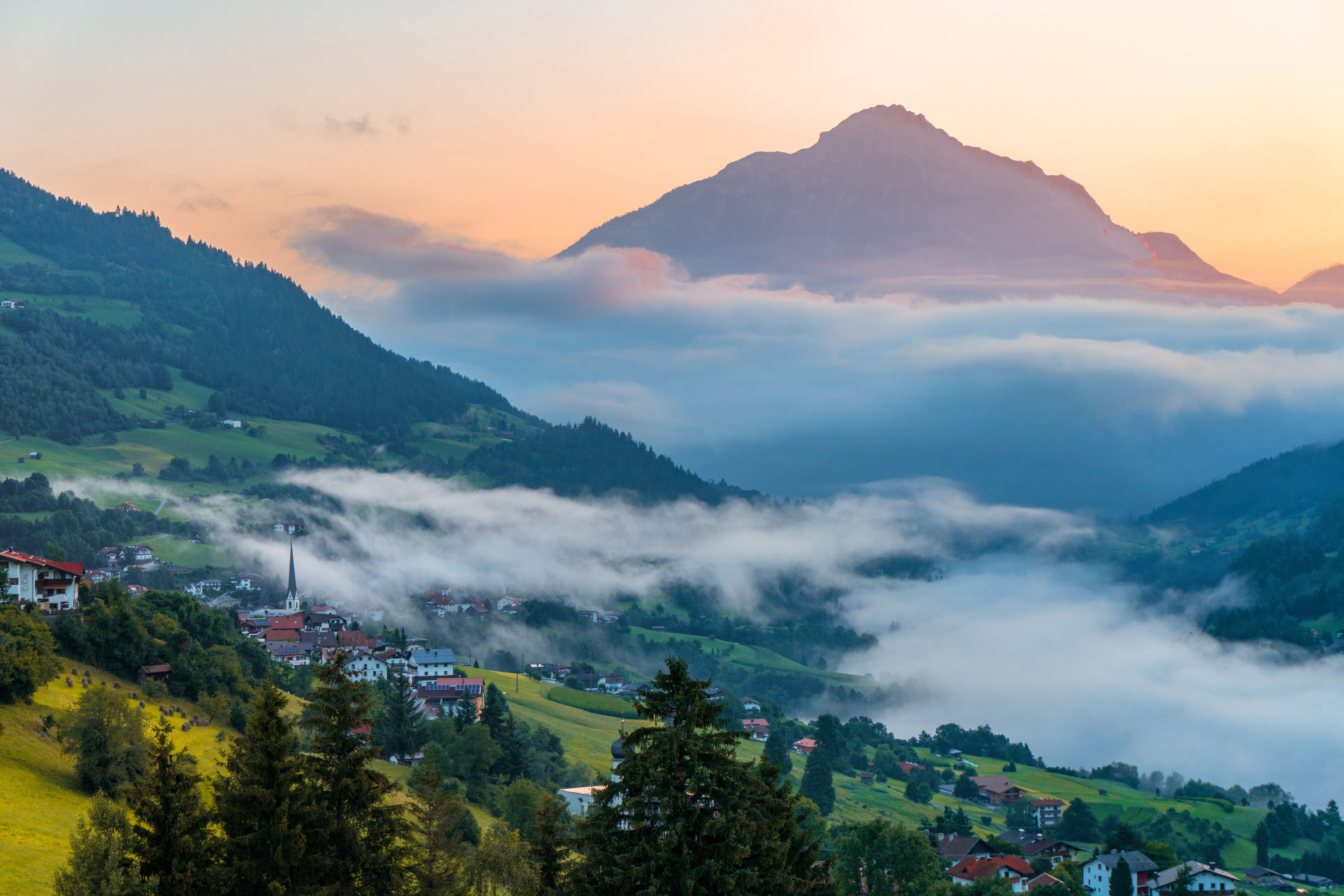 Blick auf Wenns im Pitztal