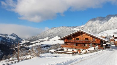 Hausansicht im Winter, © Gasthof Roßmoos