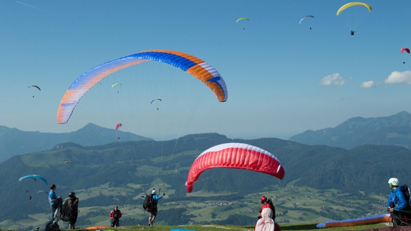 Ongeveer 2000 piloten uit de hele wereld worden verwacht op het Super Paragliding Testival, © Flugschule Kössen