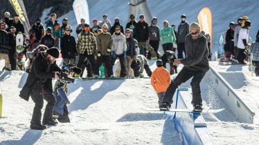 Voor alle shredders het perfecte moment om het nieuwste materiaal te testen en flink feest te vieren., © Stubaier Gletscher