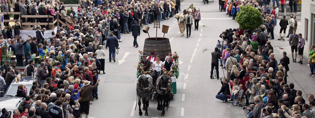 Het Gauders Fest is de grootste kostuumparade van Oostenrijk, © Zillertal Bier