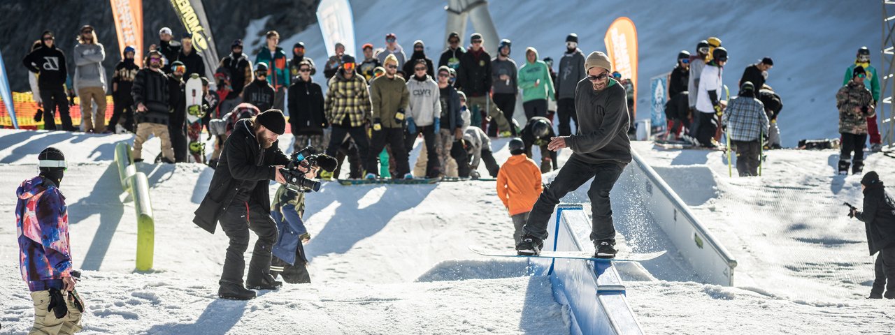 Voor alle shredders het perfecte moment om het nieuwste materiaal te testen en flink feest te vieren., © Stubaier Gletscher