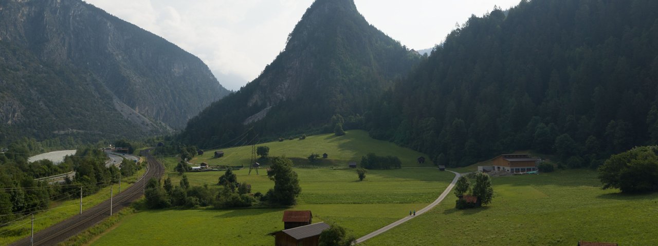 Uitzicht op de Kronburg bij Landeck, © Tirol Werbung / Martin Venier